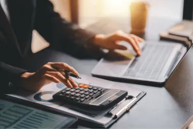 /assets/FinancialManagement-DiXZu9Xn.webp